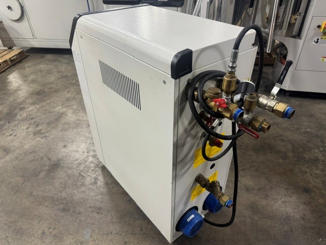6 KW Frigel #RCM40/6SP, chiller & temperature controller, 2.5 ton, 1.5 HP pump, 20 GPM @ 40 psi, 460 V. - Image 2