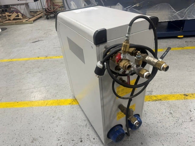 6 KW Frigel #RCM40/6SP, chiller & temperature controller, 2.5 ton, 1.5 HP pump, 20 GPM @ 40 psi, 460 V. - Image 2