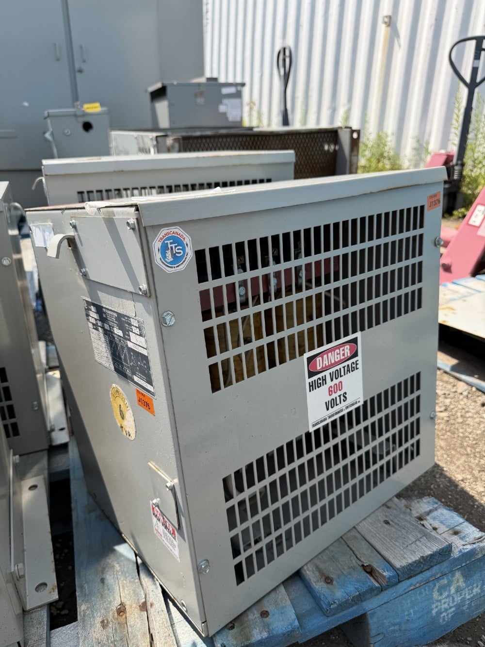 6 KVA 600 Delta Primary, 208Y/120 Secondary, Hammond Mfg. Co. Ltd. Dry Type K Isolation Transformer - Image 2