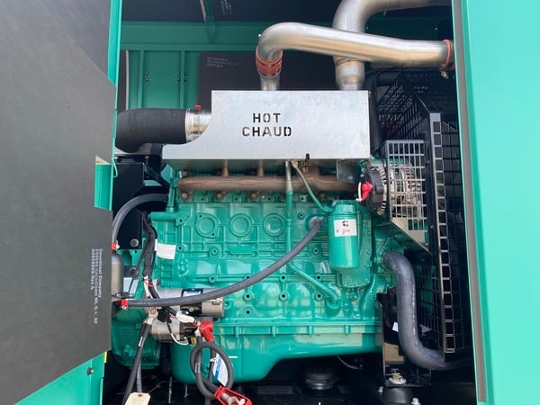200 KW Cummins #C200D6D, Diesel Generator Set, 120/208 Volts, sound attenuated enclosure, PowerCommand 2.3 - Image 2