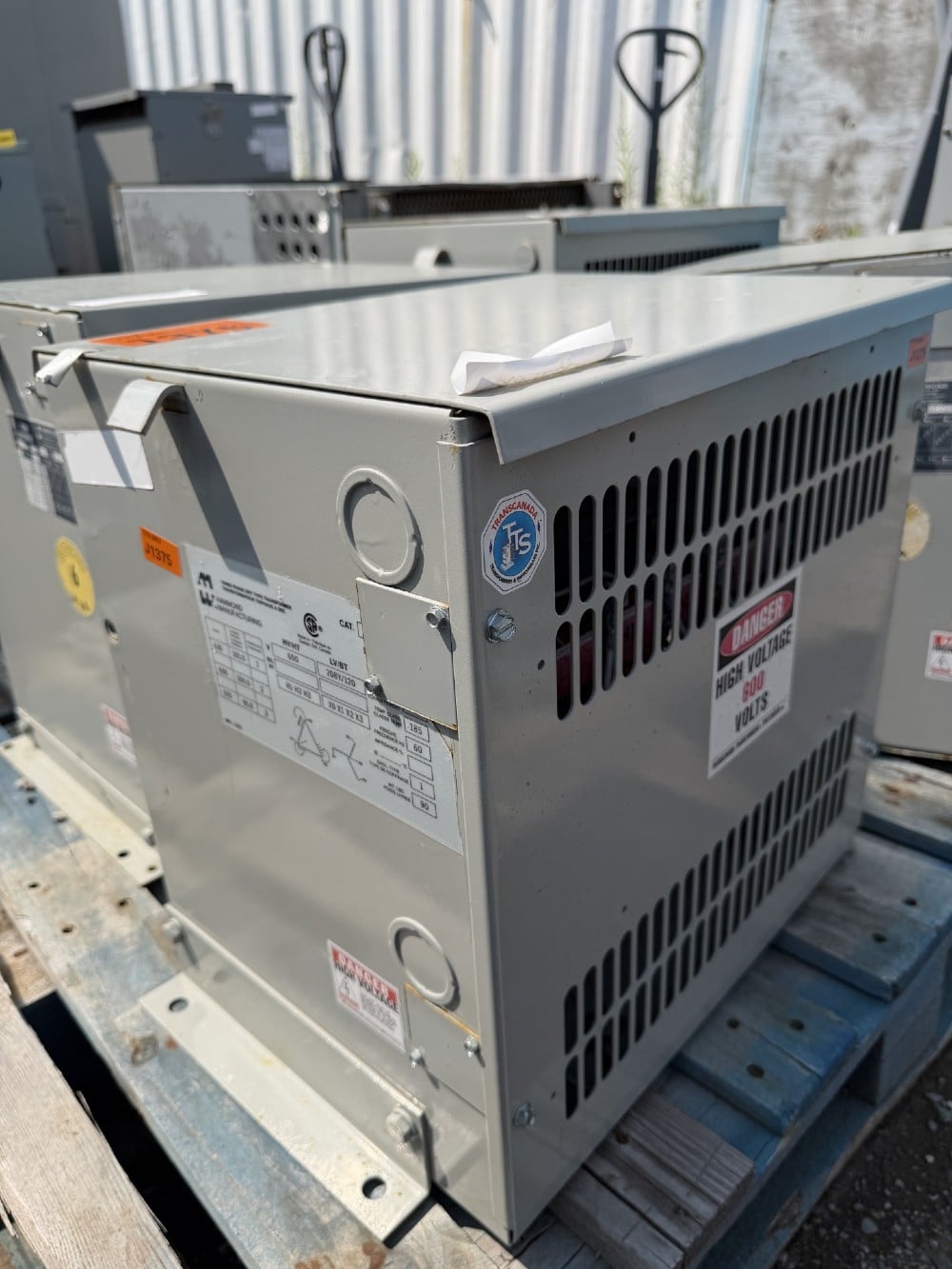 6 KVA 600 Delta Primary, 208Y/120 Secondary, Hammond Mfg., Dry Type K Transformer, Isolation, 3-Phase, 60 Hz - Image 2