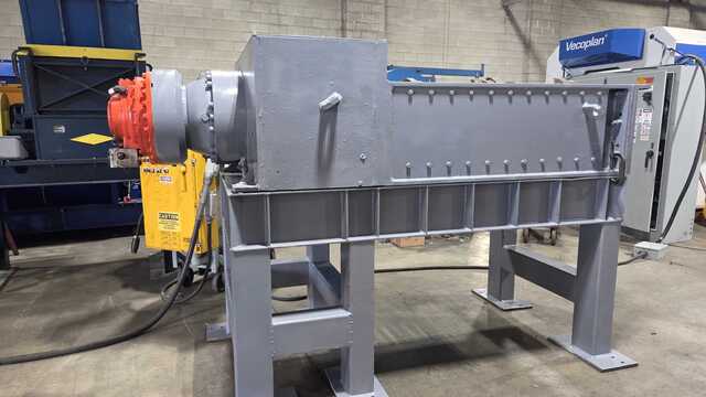 SSI #1600H, shear shredder, 36" x 50" cutting chamber, hydraulically driven, 2" refaced knives, slow speed - Image 7