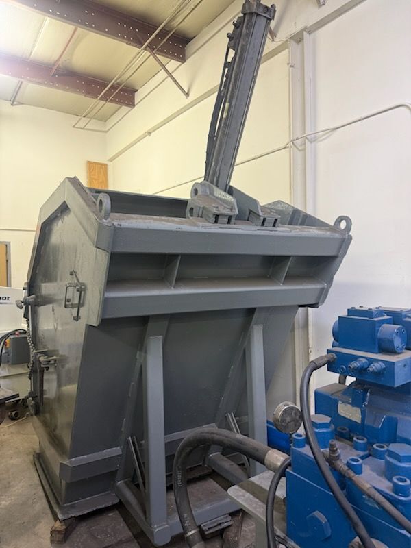 SSI #1600H, shear shredder, 36" x 50" cutting chamber, hydraulically driven, 2" refaced knives, slow speed - Image 8