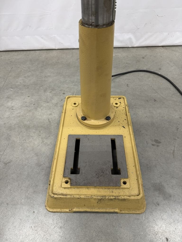 18" Powermatic #2800, variable speed drill press, 400-3000 RPM, digital RPM readout, 1 HP, 115 V., 1 Ph., 2009 - Image 6