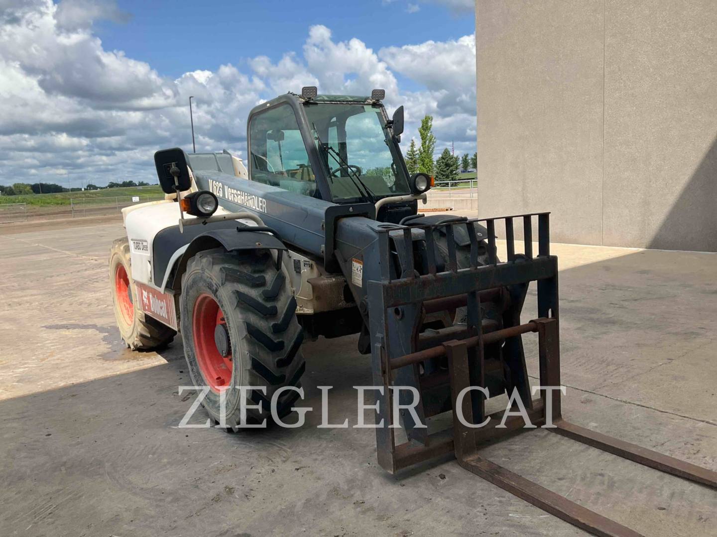 Bobcat V623, Telehandler, 3767 hours, S/N: 367111188, 2002 - Image 2