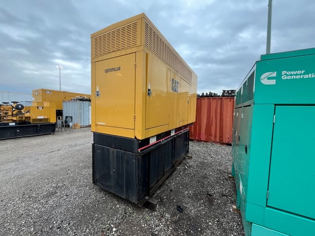 250 KW Caterpillar #3306B, diesel generator set, 120/208 Volts, 3-phase, 450 hours, 1800 RPM, weatherproof - Image 3