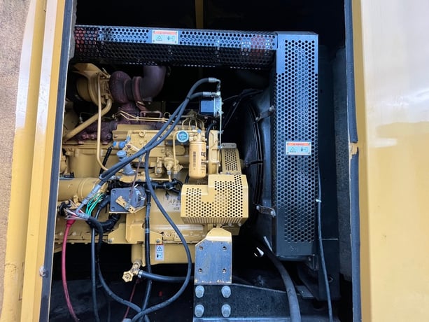 250 KW Caterpillar #3306B, diesel generator set, 120/208 Volts, 3-phase, 450 hours, 1800 RPM, weatherproof - Image 9
