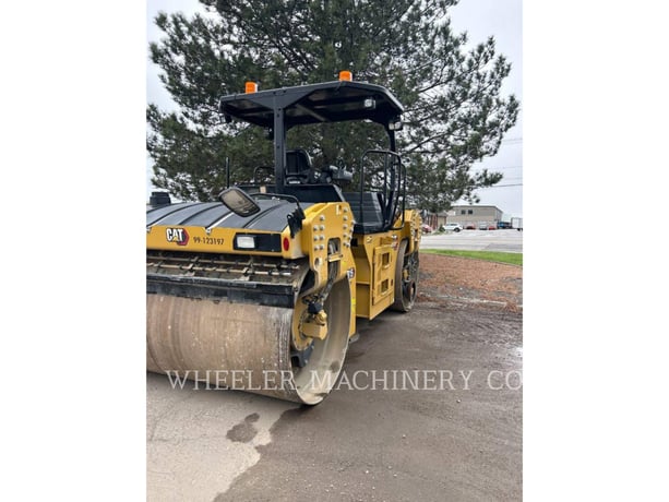 Cat CB15 Crocker-Wheeler VV, Twin Drum Roller, 1492 hours, S/N: M9401057, 2023 - Image 6