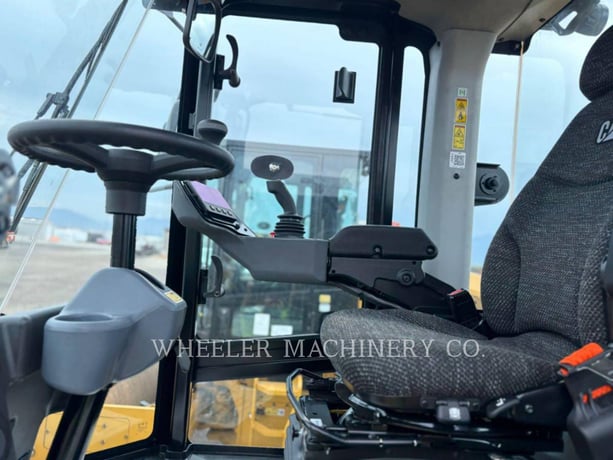 Caterpillar CS12, Vibratory Single Drum Smooth, 26 hours, S/N: 5G300448, 2026 - Image 7