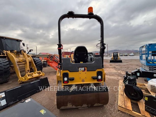 Caterpillar CB4.4, Twin Drum Roller, 260 hours, S/N: 65100486, 2025 - Image 3