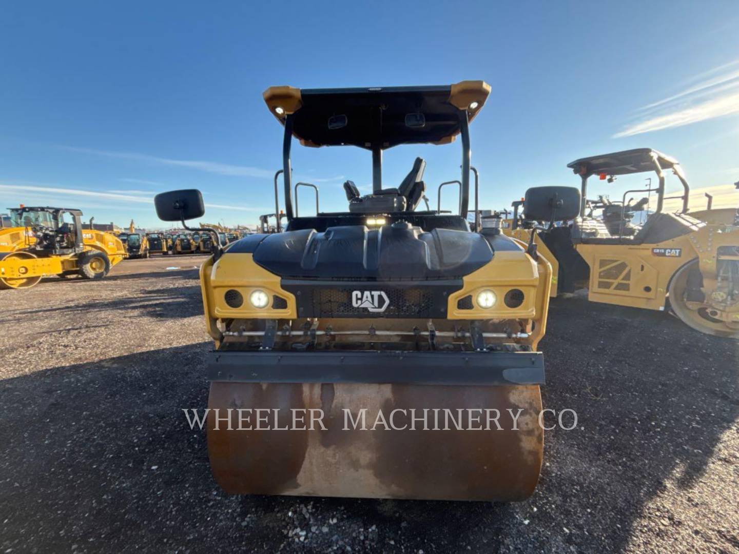 Caterpillar CB10, Twin Drum Roller, 573 hours, S/N: L9R00606, 2024 - Image 5