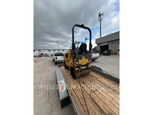 Caterpillar CB2.5 GC, Twin Drum Roller, 465 hours, S/N: 64000289, 2024 - Image 7