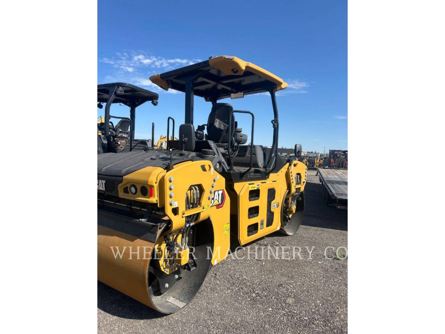 Caterpillar CB7, 57 hours, S/N: M5R01119, 2026 - Image 2