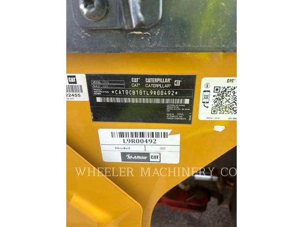 Caterpillar CB10, Twin Drum Roller, 632 hours, S/N: L9R00492, 2023 - Image 2