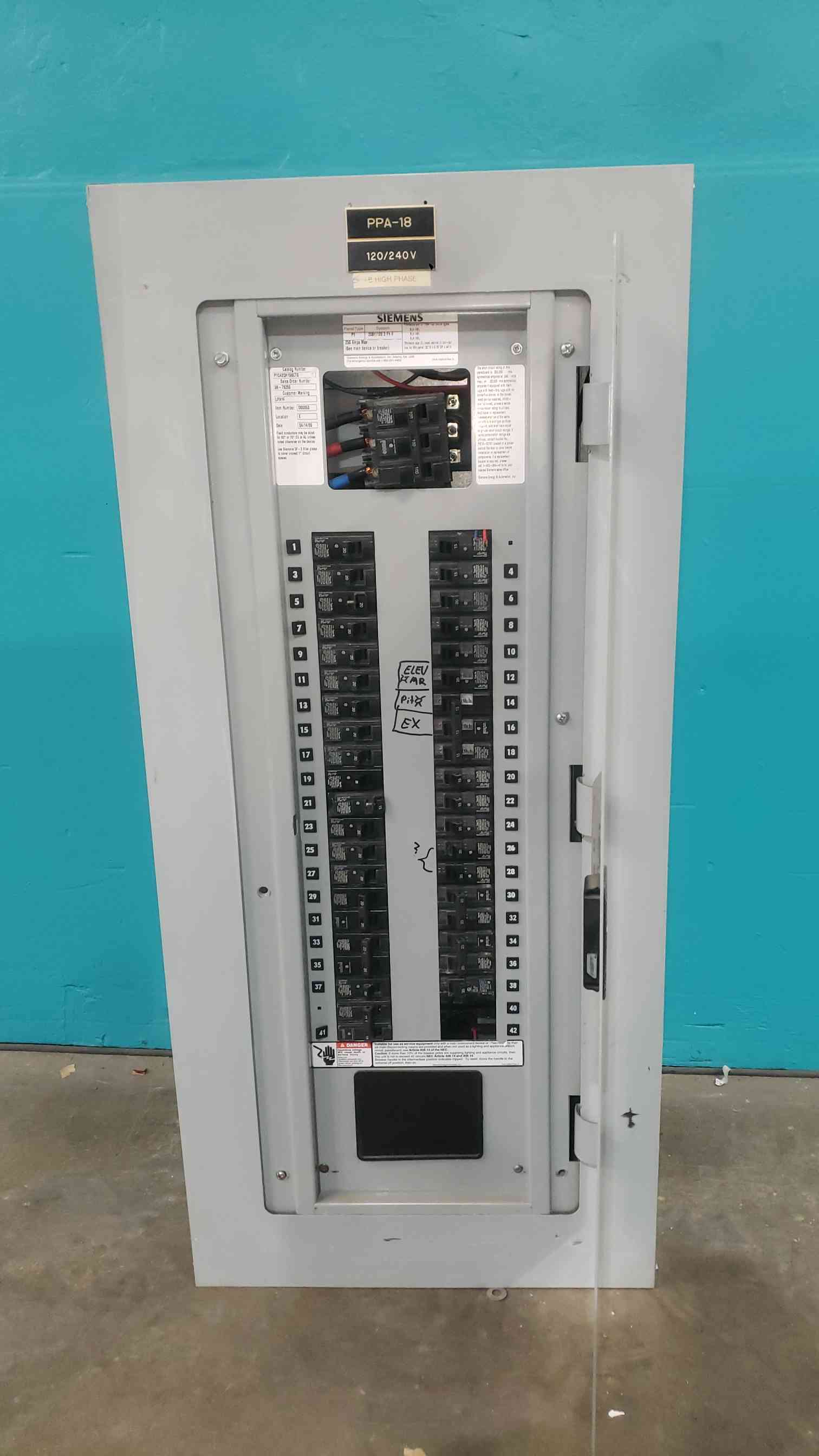 250 Amp. Siemens, P1, #P1C42QH150CTS, panelboard, 120/208 Volts, 3 Phase, main breaker, 27x 20A, 9x 15A - Image 6