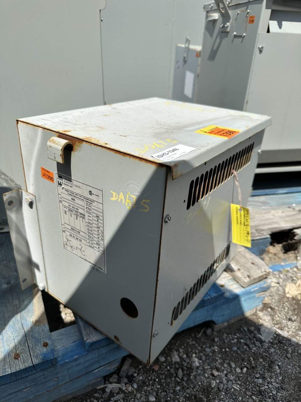3 KVA 600 Delta Primary, 208Y/120 Secondary, Hammond Mfg., Dry-Type Transformer, Type K, 3-phase, 60 Hz - Image 2