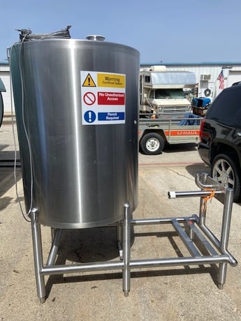 200 gallon Vertical stand mounted multi use Stainless Steel tank - Image 3