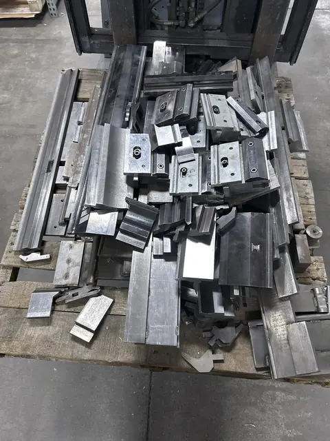 100 Ton, Amada #FBD-1025, hydraulic press brake, 8.2'OA, 3.9" stroke, 15.9" throat, 14.7" open, NC9-EXII - Image 5