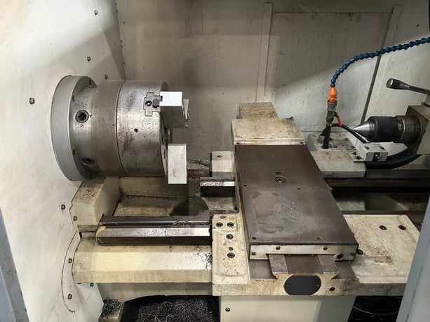 Kent #KLS1840N, CNC Lathe, 18" swing, 39.4" centers, 9.84" turning diameter, 10" chuck, 3" bar, 2000 RPM, 7.5 - Image 4