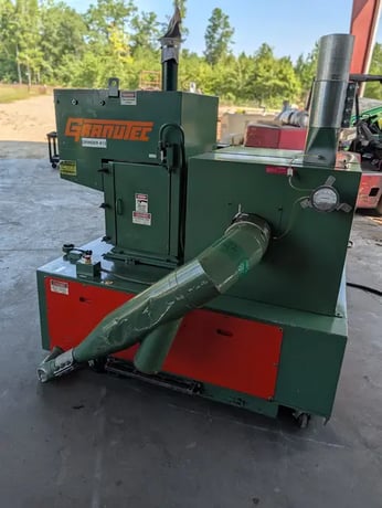 16" x 24" Granutec #TFG-1624-AM50-10, Granulator, 50 HP, (5) rotor knives, 0.38" screen, auger infeed, 7.5 HP - Image 3