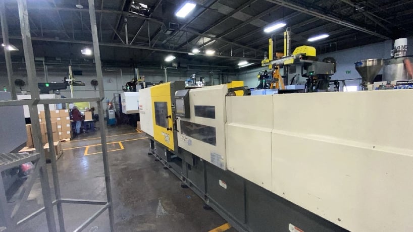 275 Ton, 14.6 oz., Cincinnati Milacron #Roboshot-S2000I-275B, Injection Molding Machine, 27.9" x 25" tie - Image 5
