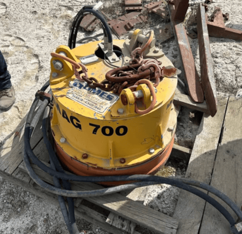 28" Tramac #TMAG-700, Hydraulic Scrap Lifting Magnet, 770 lb. magnet, 3 KW hydraulic generator, integrated - Image 2