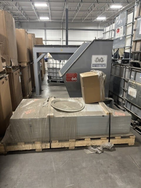Shred-Tech #ST-75-ES, Dual Shaft Shredder, 37" x 25" cutting chamber, (54) 12.5" diameter knives, (2) 50 HP - Image 8