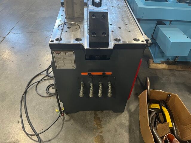 22 Ton, RMT #HZ-FAB-22-R, horizontal press, 13.8" stroke, 1.5 HP, 24.2" x51.4" table - Image 5