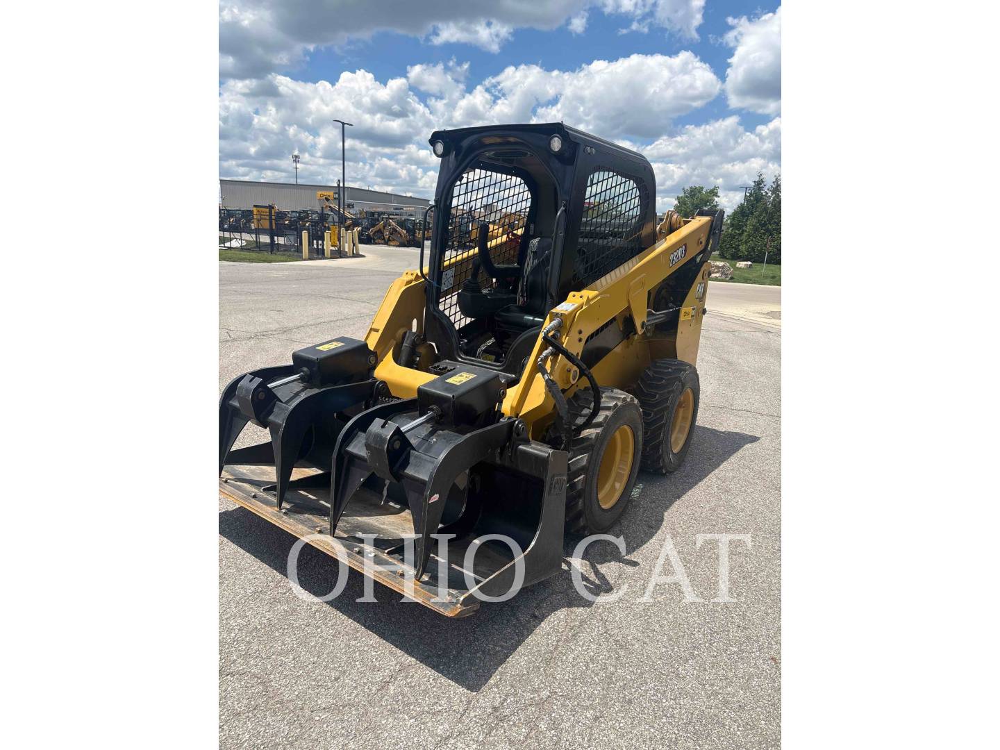 Cat 232D3 C1H1, Skid Steer Loader, 1009 hours, S/N: GJ500711, 2022 - Image 1