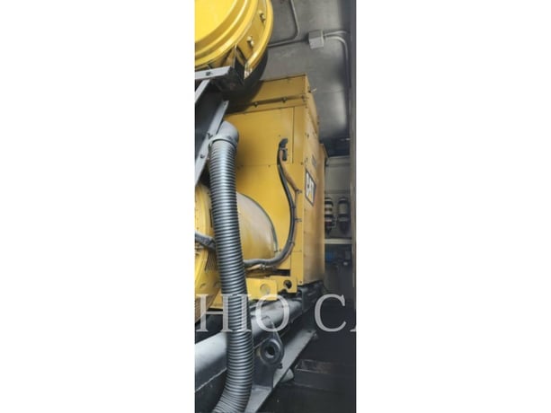 1000 KW Caterpillar XQ 1000, Diesel, 1800 RPM, 480V, 9435 hours, 2009 - Image 4