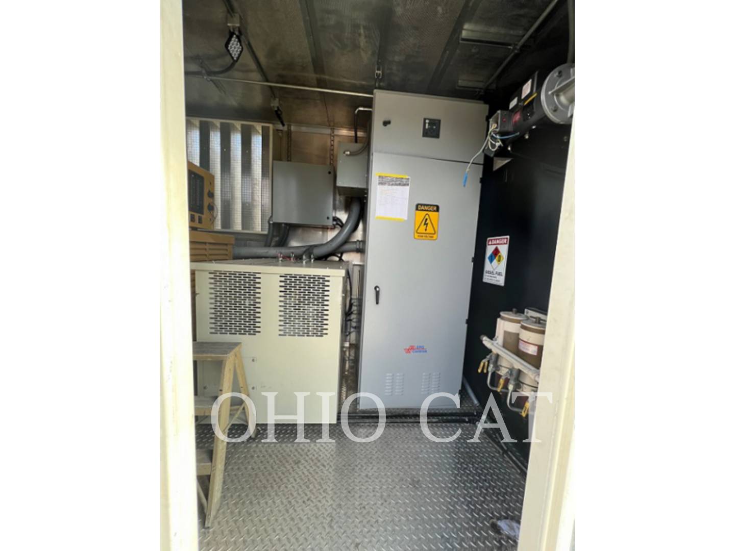 2000 KW Caterpillar 3516B 2MEG 4160V POWER MODULE, Mobile Generator Set, Diesel, 1800 RPM, 4160V, 266 hours - Image 2