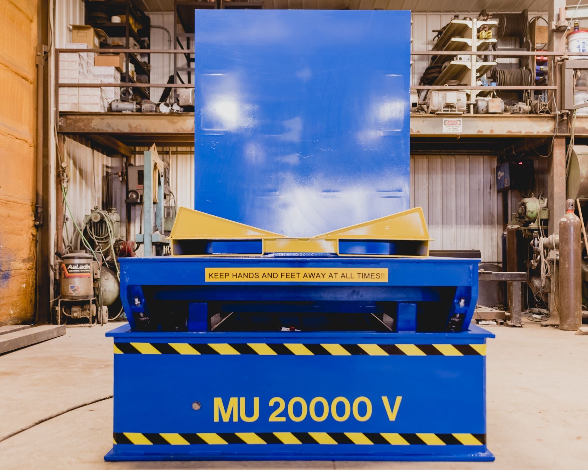 20000 lb. Coilquip #MU20000V80, mechanical coil upender, 80" outside dimension, 60" x 68" deck, removable - Image 2