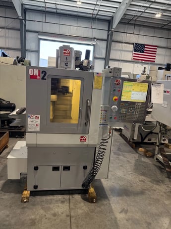 Haas #OM-2A, CNC vertical machining center, 20 automatic tool changer, 12" X, 10" Y, 12" Z, 30000 RPM, ISO - Image 2