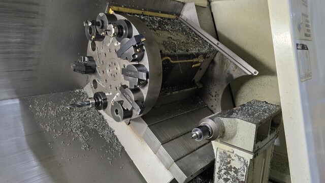 Haas #SL-30T, CNC Lathe, 11.3" X, 34" Z, 30" swing, 32" machining length, 17" turning diameter, 10" chuck, 3" - Image 5