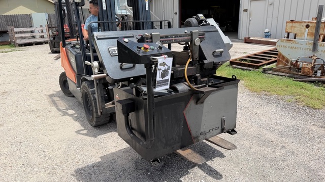 8" x 13" Jet #EHB-8VSM, Variable Speed Horizontal Mitre Bandsaw, 8" round, 13" x 5.25" rectangle, 82-310 FPM - Image 2