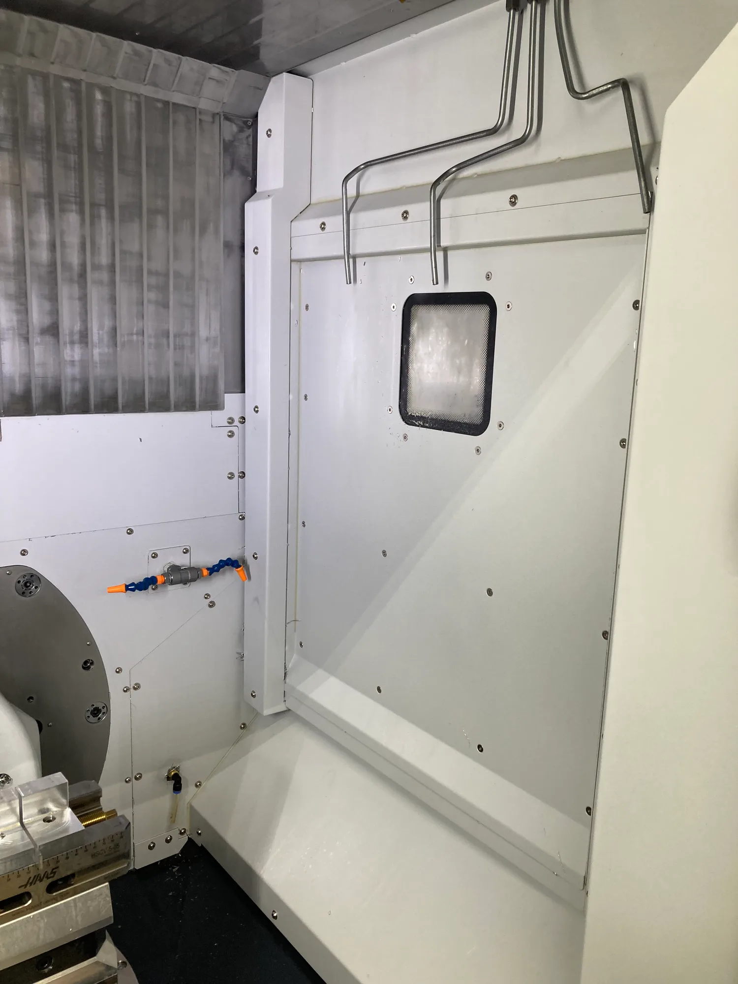 DN Solutions #DVF-4000, CNC Vertical Machining Center, 24.4" X, 17.3" Y, 16.9" Z, 15000 RPM, 40 automatic - Image 4
