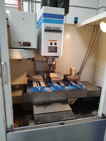 Fadal #VMC-3016L, CNC Vertical Machining Center, 30" X, 16" Y, 20" Z, 10,000 RPM, 20 automatic tool changer - Image 2