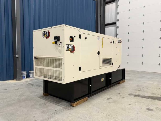 200 KW Caterpillar #D200GC, diesel generator set, 277/480 Volts, 272 HP @ 1800 RPM, C7.1 engine, EPA Tier 3 - Image 2
