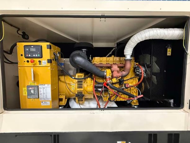 200 KW Caterpillar #D200GC, diesel generator set, 277/480 Volts, 272 HP @ 1800 RPM, C7.1 engine, EPA Tier 3 - Image 4