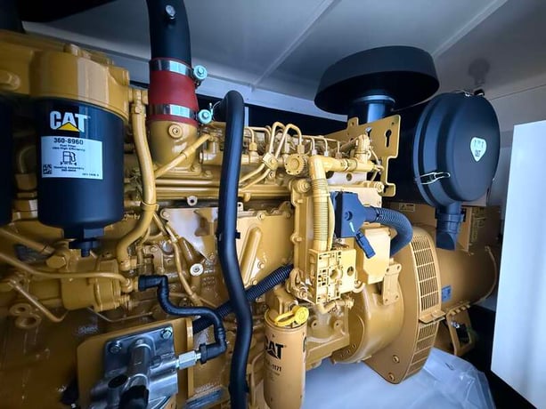 200 KW Caterpillar #D200GC, diesel generator set, 277/480 Volts, 272 HP @ 1800 RPM, C7.1 engine, EPA Tier 3 - Image 7