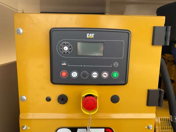 100 KW Caterpillar #D100GC, diesel generator set, 277/480 Volts, C4.4 engine, EPA Tier 3, sound attenuated - Image 7