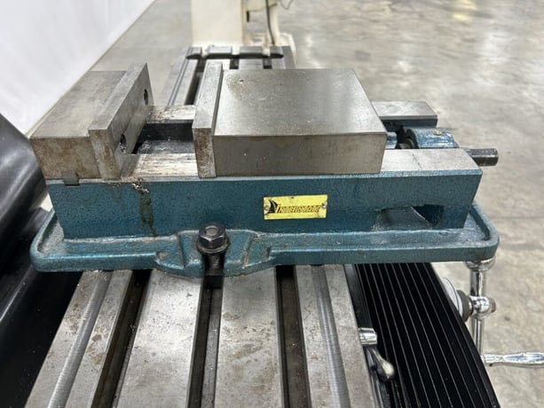 Birmingham #BPS-1642, vertical milling machine, 9" x42" table, 16" knee travel, R8 spindle, 90-5600 RPM, 3 - Image 7