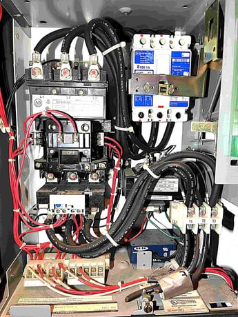 Allen-Bradley, low voltage motor control, 1200 Amp main, (9) size 1, (4) size 1, (1) size 3, all combination - Image 5