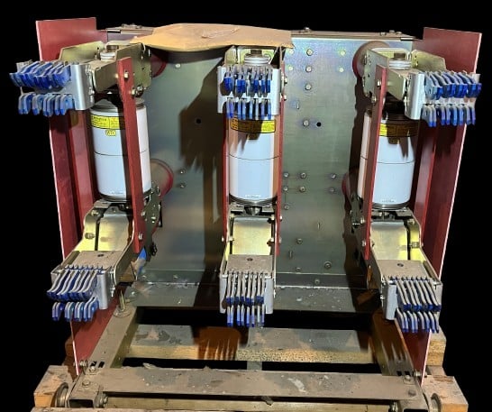 1200 Amps, Westinghouse #50-VCP-W-250, air circuit breaker, 4.76 KV, electrically operated - Image 2