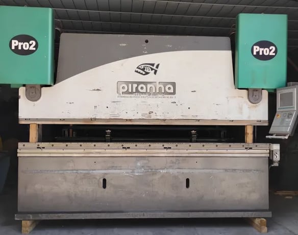 250 Ton, Piranha #Pro-II-250-12, CNC Hydraulic Press Brake, 12' overall, 124" between housing, 30 HP, Delem - Image 1