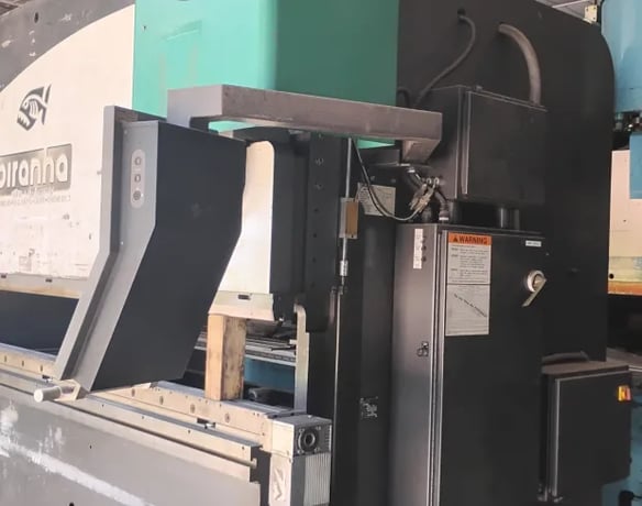 250 Ton, Piranha #Pro-II-250-12, CNC Hydraulic Press Brake, 12' overall, 124" between housing, 30 HP, Delem - Image 4