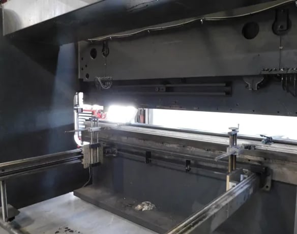 250 Ton, Standard #AB250-12, CNC Hydraulic Press Brake, 12' overall, PC 800 CNC Control, 48" Backgauge - Image 2