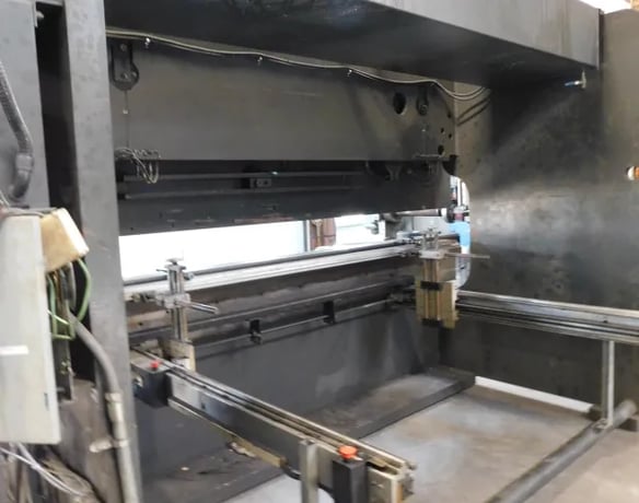 250 Ton, Standard #AB250-12, CNC Hydraulic Press Brake, 12' overall, PC 800 CNC Control, 48" Backgauge - Image 3