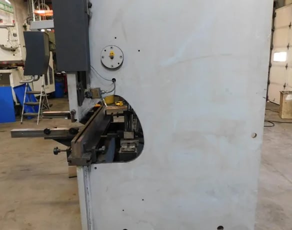 40 Ton, Primeline/Baykal #1254, CNC Hydraulic Press Brake, 4' overall, 2-Axis Elgo CNC Control, 24" - Image 5