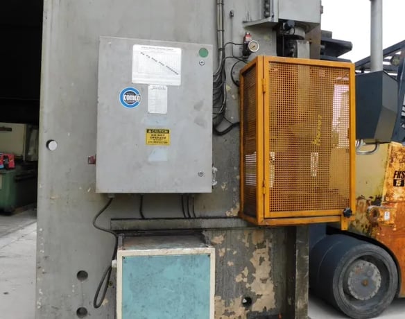 225 Ton, Baykal #225-12, Hydraulic Press Brake, 12' overall, Positive Depth Stop, Power Backgauge - Image 3